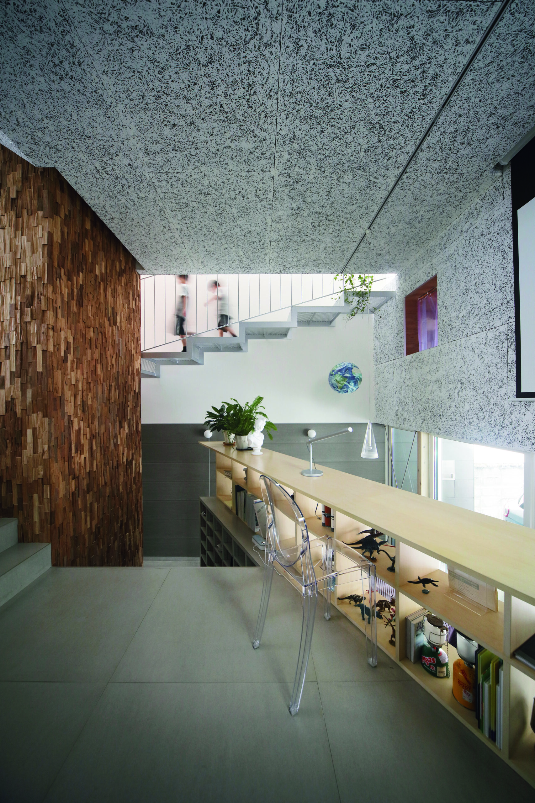 八幡の二世帯住宅「二世帯で住む、巨木の住処」｜ＹＵＭＯＲＥ｜大和重工